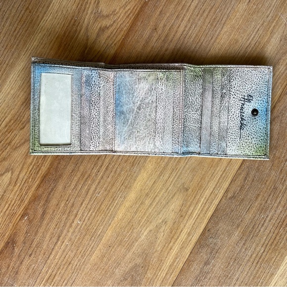 Anuschka Hand-Painted Leather Tri-Fold Wallet Hawaiian Hibiscus Blue Gray - Picture 3 of 6